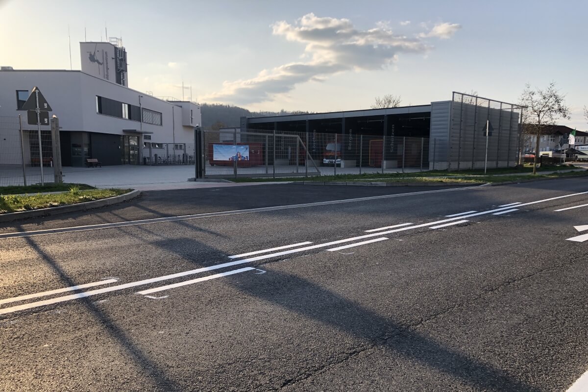 Fahrbahnmarkierungen