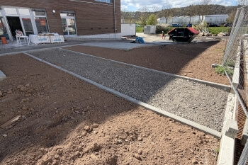 Fußweg wird gebaut